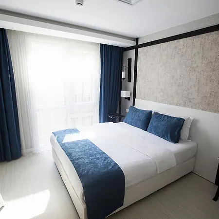 Gardenya Hotel