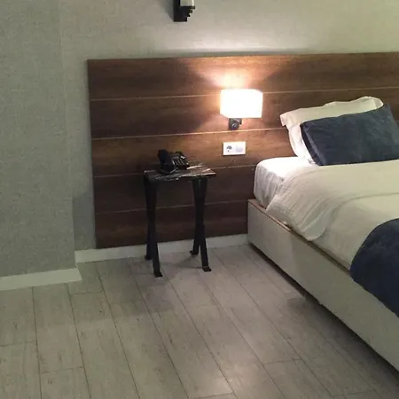 מלון Gardenya 3*