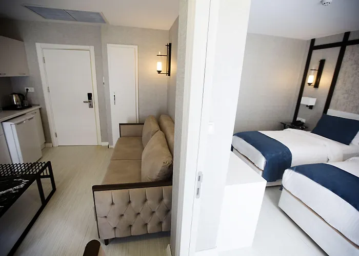 מלון Gardenya 3*